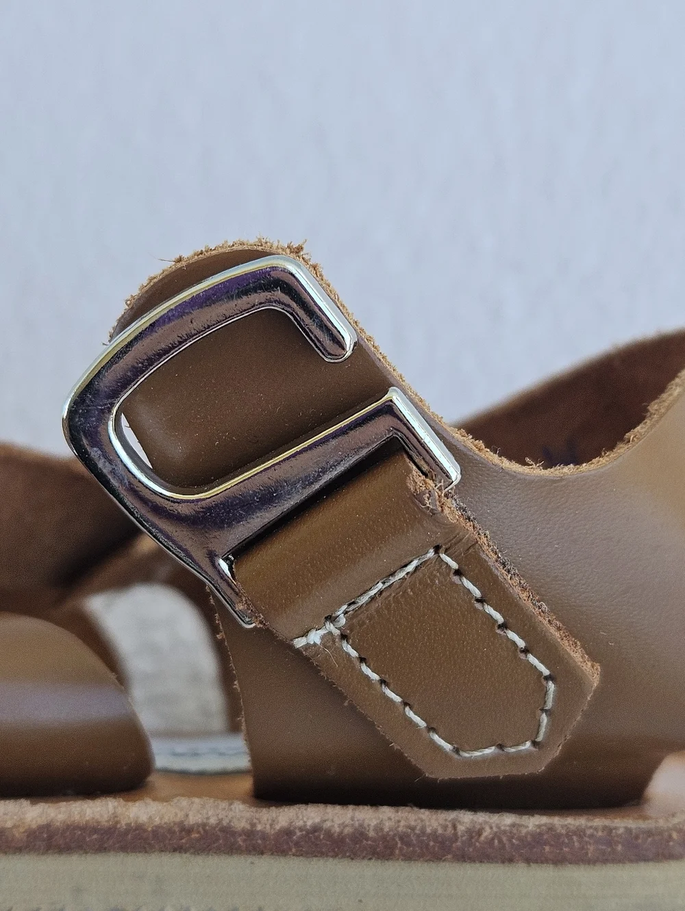Mon Petit Cape Cod Brown Leather Strappy Sandals Baby Toddler SZ 5 Buckle Hook